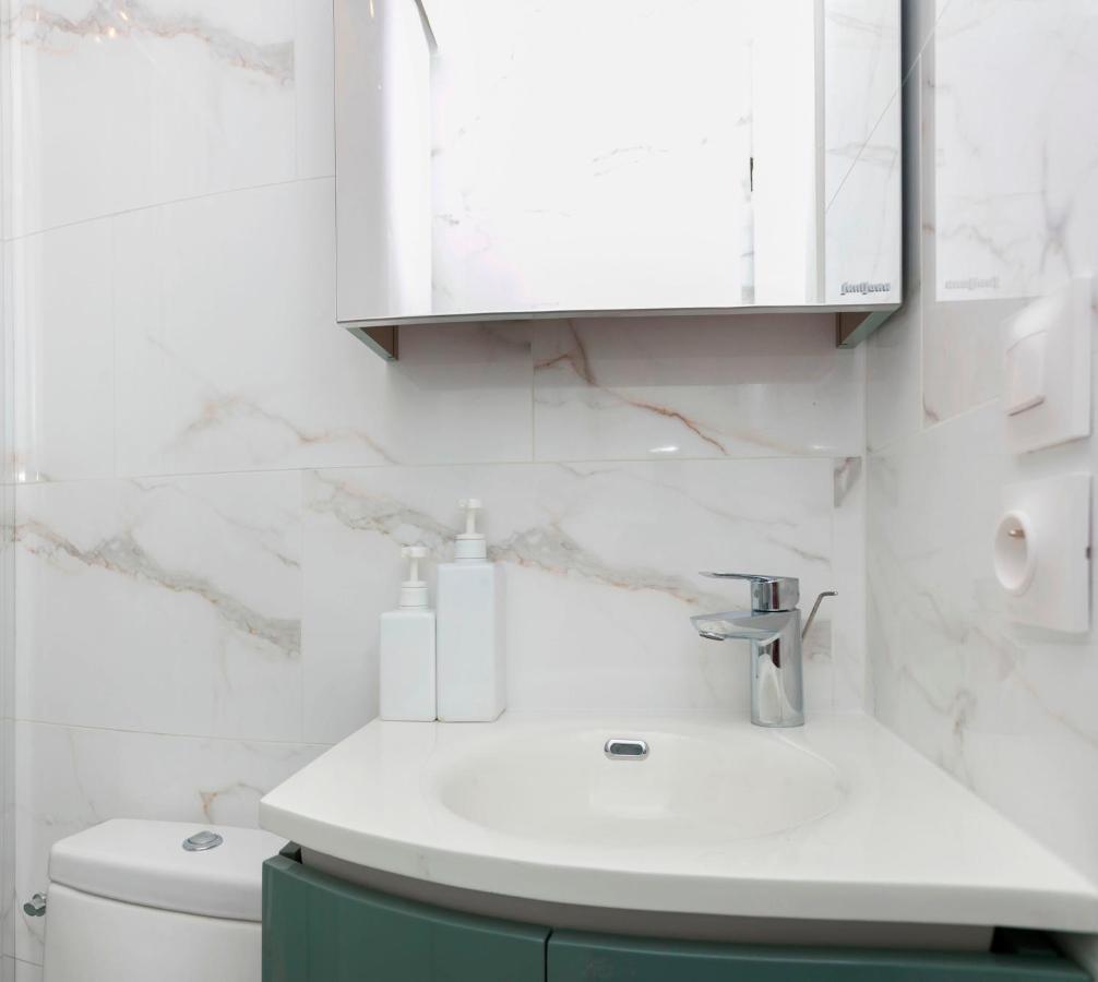 La Madeleine Private Studio Apartment Paris Exterior photo